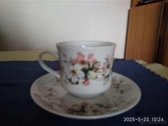 Přátelský set s květy, značený - 2