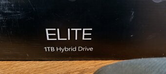 Xbox one Elite.  1 TB. sshd - 2
