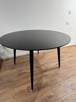 Jedálenský stôl okrúhly - 2