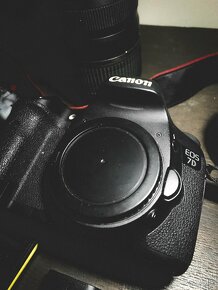 Canon EOS 7D - 2