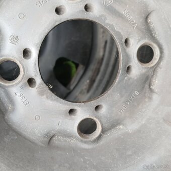 4x100 z nissan micra - 2