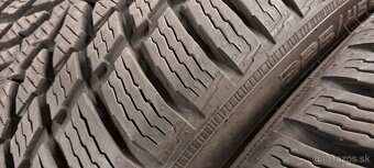 Predám 4ks pekné zimné 225/45r18-95W Nokian - 2