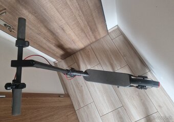 Predám elektrickú kolobežku 300w /25km - 2