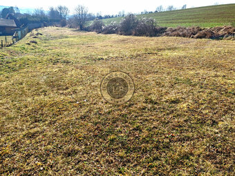 NA PREDAJ STAVEBNÝ POZEMOK – 1633 m², VÝBORNÁ POLOHA - 2