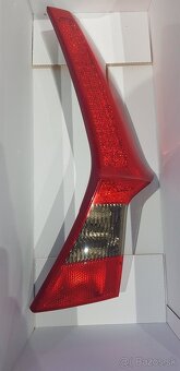 Predám zadné svetlá VOLVO V 70 2013 - 2