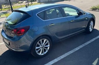 PREDÁM OPEL ASTRA J 1.4 TURBO 88 kw - 2