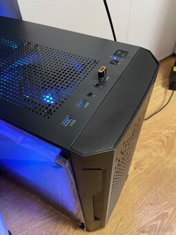 Predám herný vysvetlení pc v RGB - 2