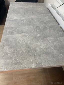 jedálenský rozkladací stôl,stoličky - 2