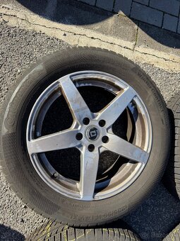 Ford Kuga 235/55R17 - 2