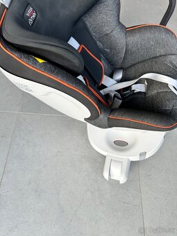 Autosedačka Britax Römer Dualfix - 2