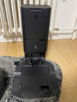 Roomba i3+ s automatickou vyprazdnovacou stanicou Clean Base - 2