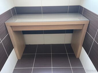 Kozmetický stolík - 2