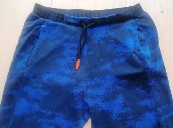 tepláky značky F&F, veľkosť 152 - 2