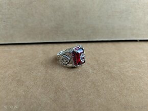 pansky prsten s cervenym kamenom - 2