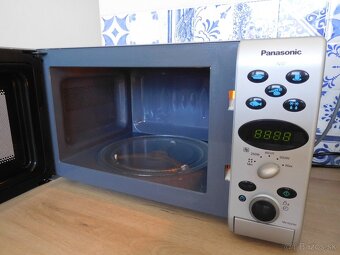 Panasonic Mikrovlná rúra, digitálna, - 2