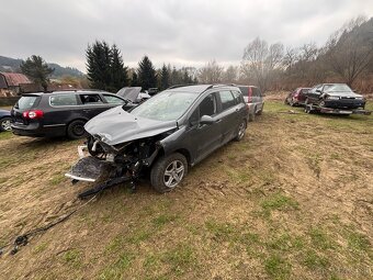 Peugeot 307 sw 1.4vvti Rozpredam na náhradné diely - 2