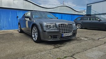 Chrysler 300c SRT8 6.1 V8 320kW - 2