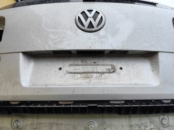 Kufrové dvere VW TOUAREG 7L - 2