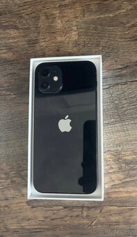 Predám iPhone 12 black 64 gb - 2