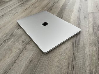 MacBook PRO 2019 13" 16GB RAM 256GB SSD - 2