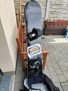 [Zlacnené] Predam Snowboard Nitro 165W s prislusenstvom - 2