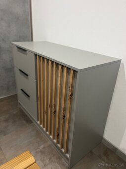 Komoda - 2