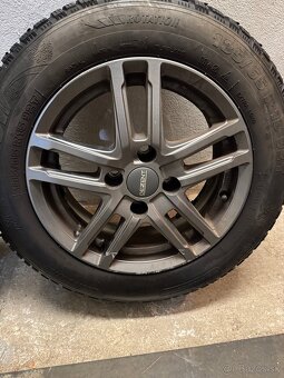 Zimné penumatiky 185 65 r15 - 2