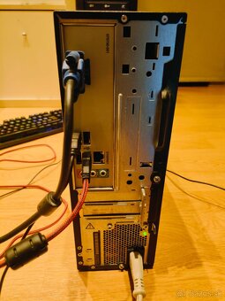 Predam PC s monitorom a mysou - 2