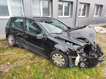 VW Golf 1,4 16V benzín 55 KW - 2