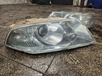 Predám Xenóny na Škoda Octavia II 2 predface - 2