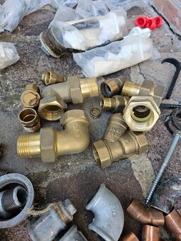 Kúrenárske komponenty - 2