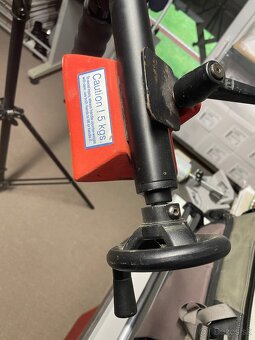 Kvalitný statív a rameno. CALUMET / USA / - 2