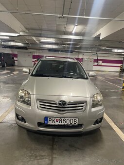 Toyota Avensis 190 000km - 2