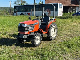 Malotraktor Kubota B92 - 2