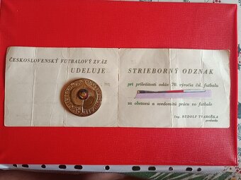 Medaila,odznak-70.rokov Československeho fotbalu - 2