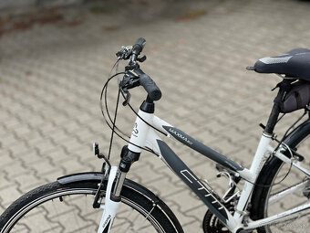 Dámsky trekový bicykel CTM Maxima 2.0 - 2