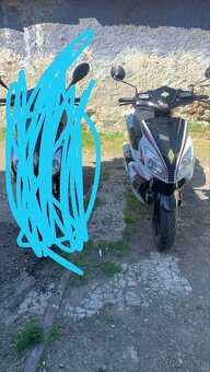 Adamoto 50cc 2012 s papiermi - 2