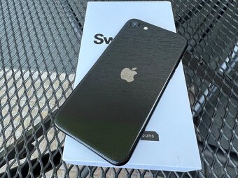 iPhone SE 2020 - 64 GB - 2