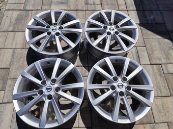 5x114,3 r17 hliníkové disky Nissan - 2