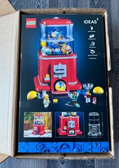 Lego 21358 Automat na minifigúrky - 2