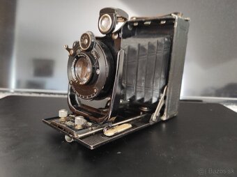 Starý fotoaparát Zeiss Ikon Derval - 2
