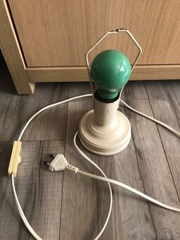 stará kovová lampa - 2