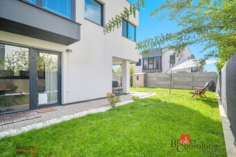 Moderný 4izbový mezanín s terasou a záhradou v srdci Rovinky - 2