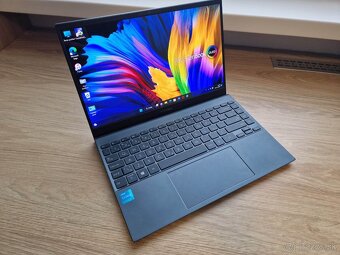 Asus Zenbook 13 OLED i3 1115g4 8GB/512GB,W11,top stav,brasna - 2