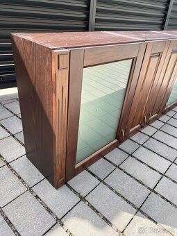 Vrchne kuchynske skrinky z masivu - 2