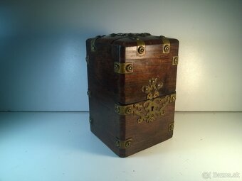 Starožitná drevená skrinka 19.storočie - 2