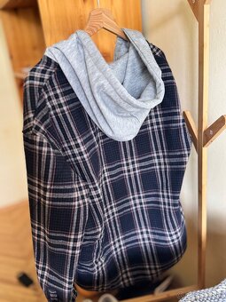 Mikina s kapucnou vel. M - 2