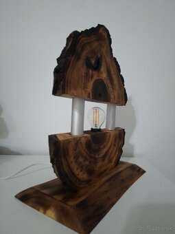 Dizajnová lampa z orechového dreva. - 2