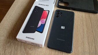 Samsung Galaxy s13 - 2