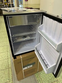 Autochladnicka 12 volt kompresorova Webasto marine Indel - 2